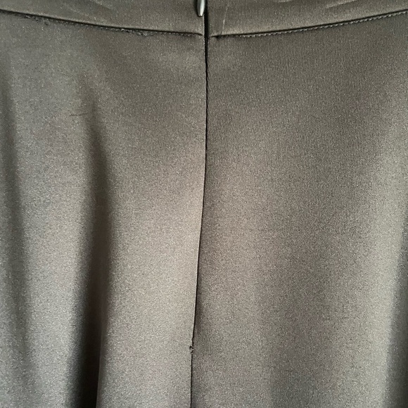 Beautiful elegant  Black flared skirt by Catherine Malandrino. Size 4 - Picture 5 of 9